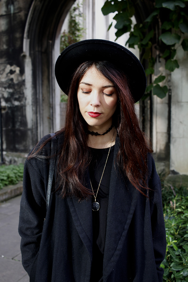 London street style, ootd,outfit, uk blogger, halloween, witch, casual, christian lacroix purse, topshop,