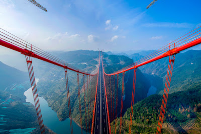  Jembatan yang Ada di Dunia Ini Dibangun di Atas Awan Sungguh Menakjubkan, 8 Jembatan yang Ada di Dunia Ini Dibangun di Atas Awan!