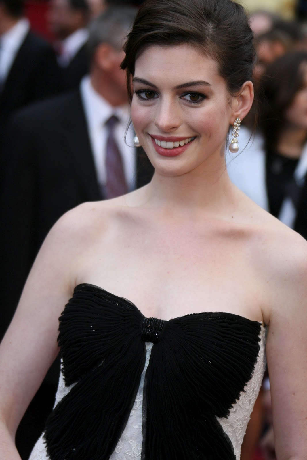 Anne Hathaway pictures... Anne Hathaway
