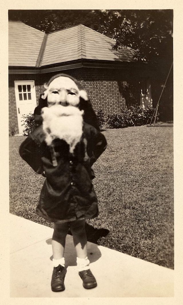 42 Vintage Snapshots of Freaky Halloween Costumes That Give You a