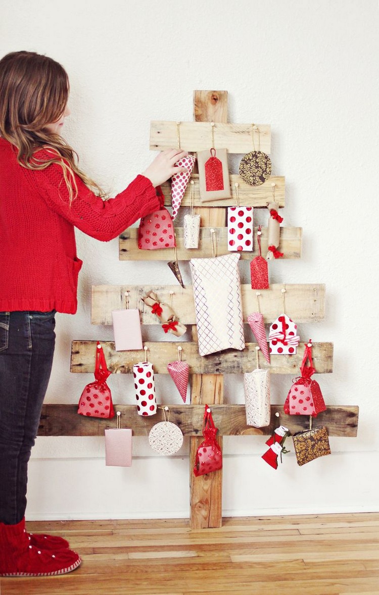 25 Ideas Of How To Make A Wood Pallet Christmas Tree Pallets Platform
