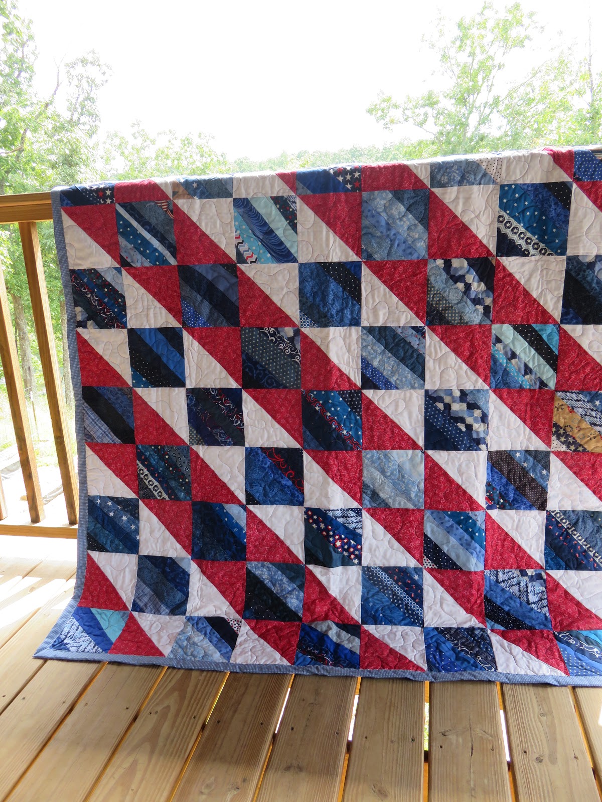 I Must Be Off My Bobbin....dee dee quilts Quilt for Vets of Wayne