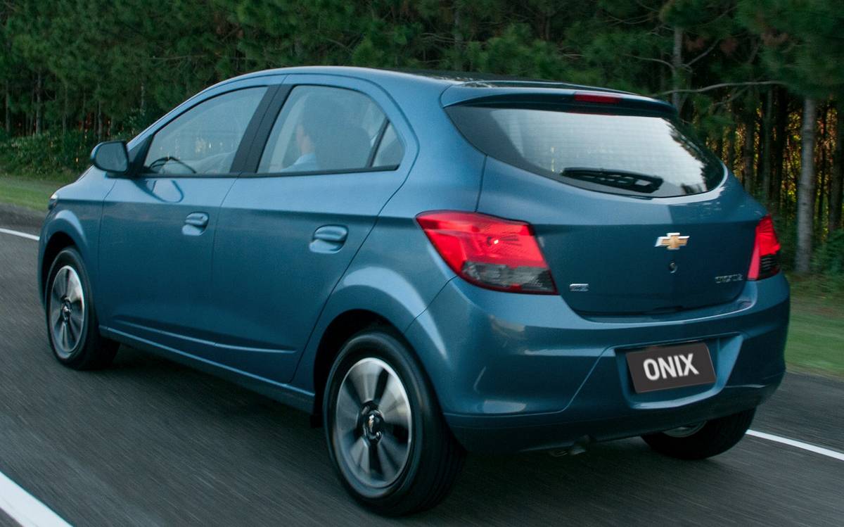 Chevrolet Onix - 2º carro mais vendido do Brasil em janeiro de 2015