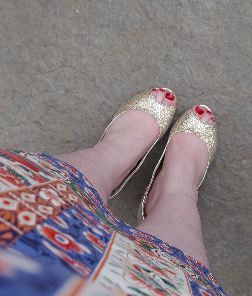 Gold Glittery Shoes What Helen Wore, wedding guest style, wedding guest outfit, floral dress, florals, flower print dress, Oasis dress, V&A x Oasis, V&A print, Dorothy Perkins, TK Maxx, floral print, Fasque Castle, Scottish blogger, wedding season