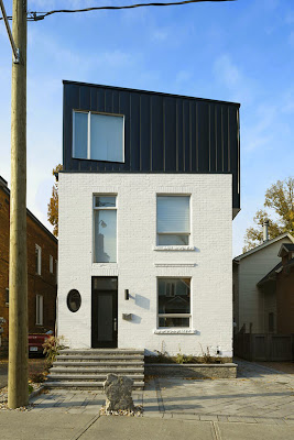 Casas Minimalistas y Modernas: Ampliacion Moderna de Casa en Canada