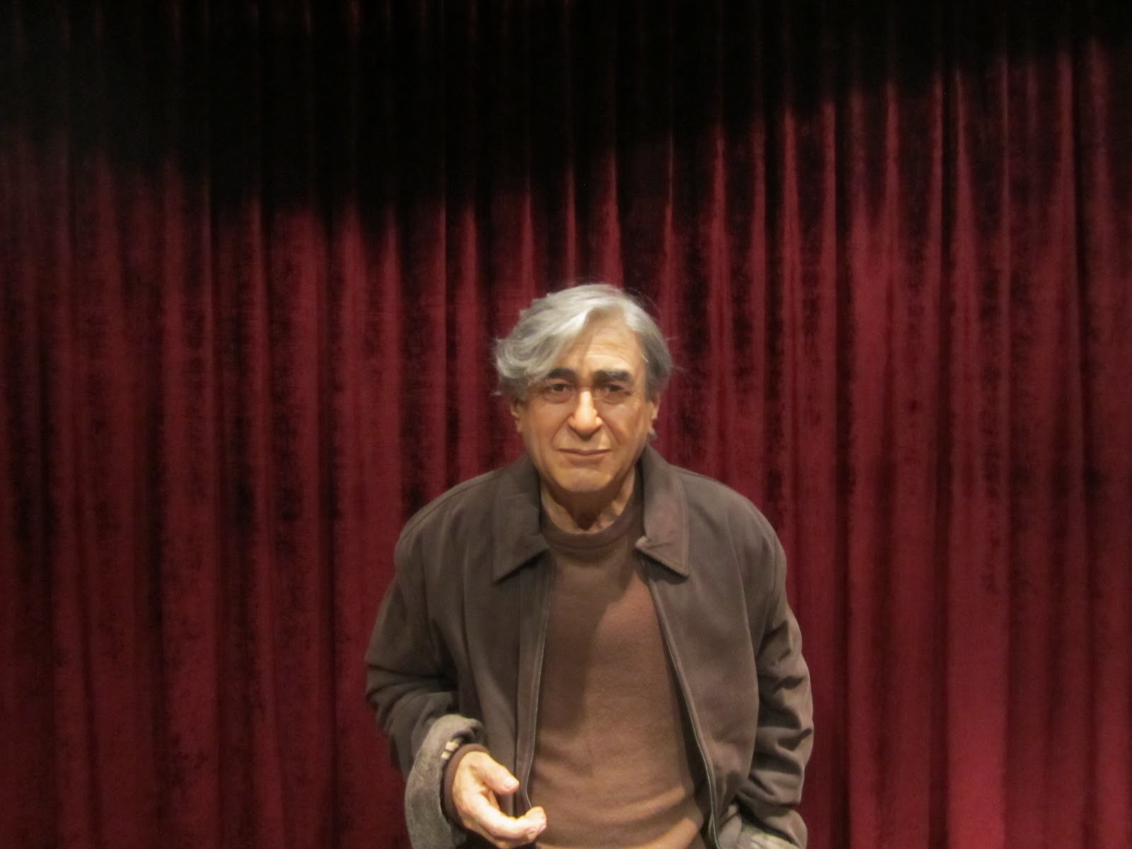 On the Boards in Iran: Works of Art - Photos