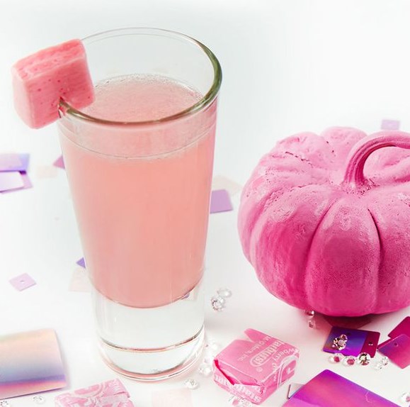 You Must Make This Pink Starburst Shot for Halloween Pregaming #drinks #partydrink