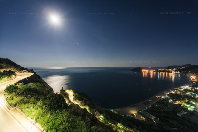 Ischia di Notte, Foto Ischia, Spiaggia dei Maronti, Spiaggia dei Maronti di notte, Estate, Summer, Paesaggi Ischitani, Moon, Luna, La luce della Luna, 