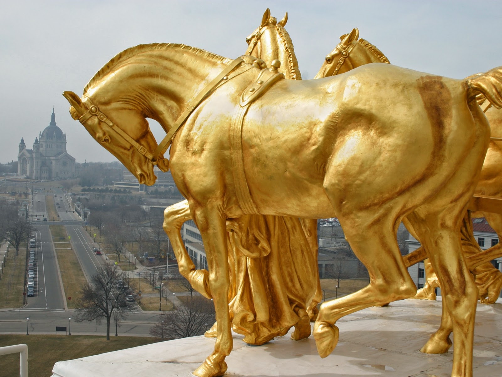 Золотой конь митридата