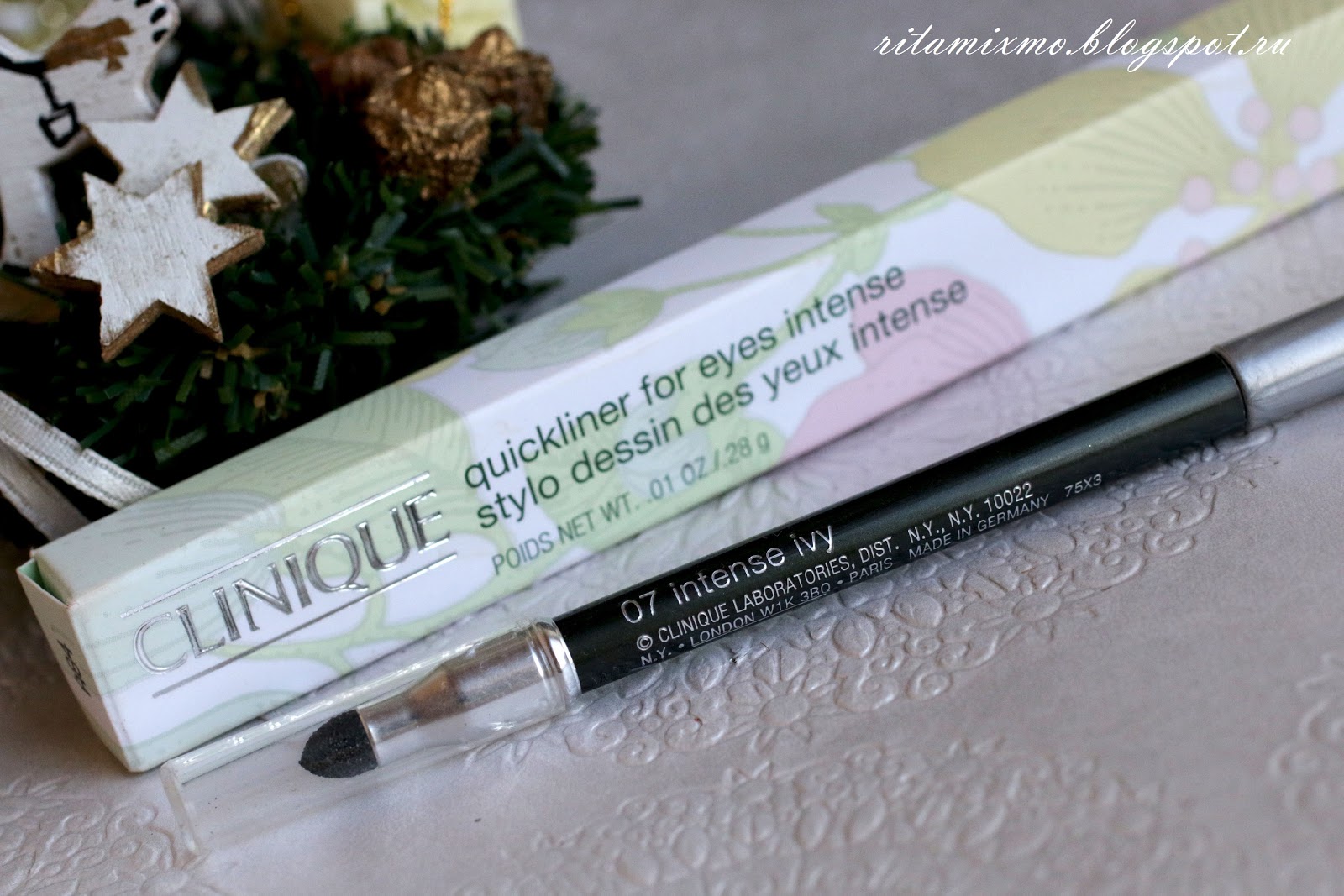 Clinique Quickliner For Eyes Intense 07 intense ivy. 