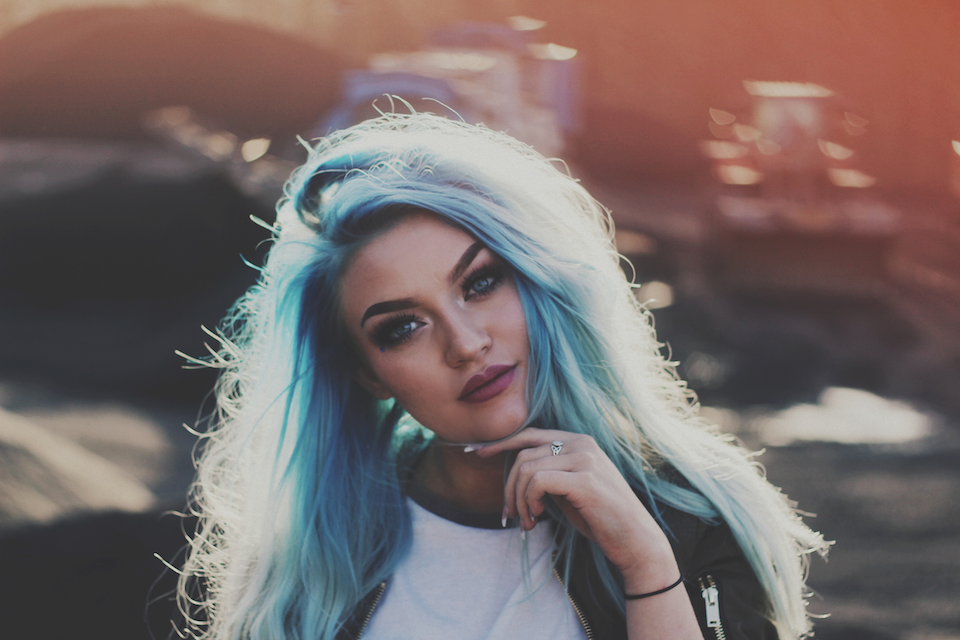 Naomi Jonzeck's Blue Hair Products - wide 8
