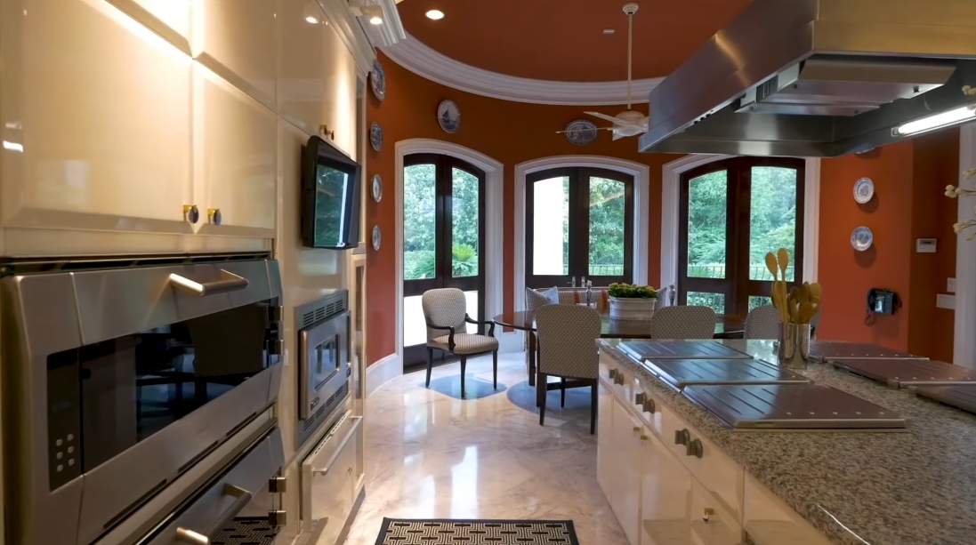 38 Interior Design Photos vs. 324 Buckingham Dr, Houston, TX Luxury Mansion Tour