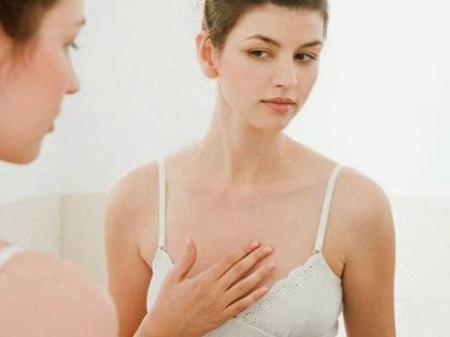 Những lợi ích sức khỏe từ ngực nhỏ mà bạn nên biết
