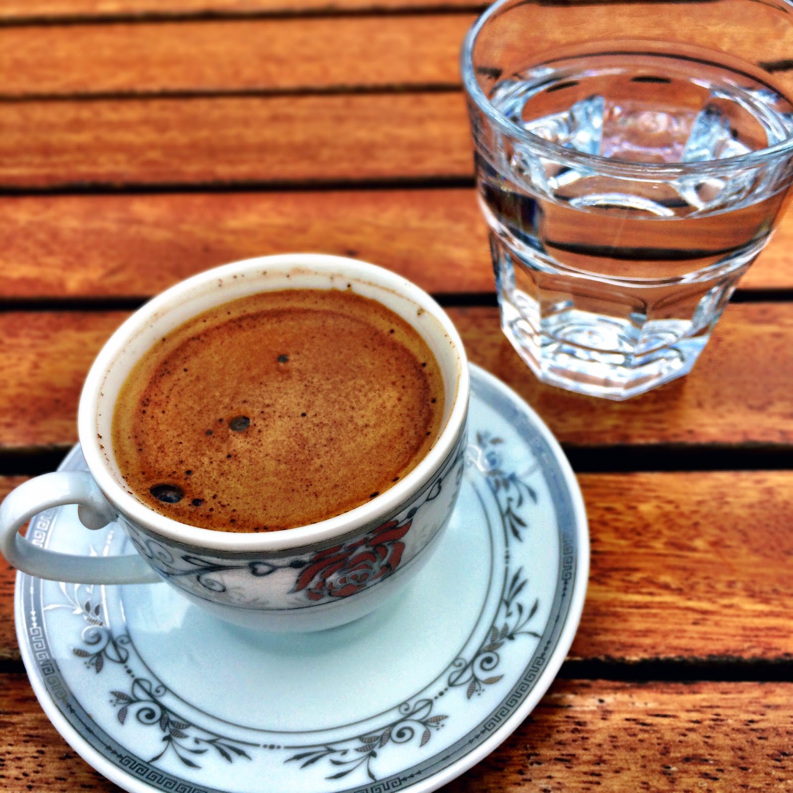 осень кофе. кофе времена года. осенняя чашка кофе. утренний кофе зимой. кофе времена года.