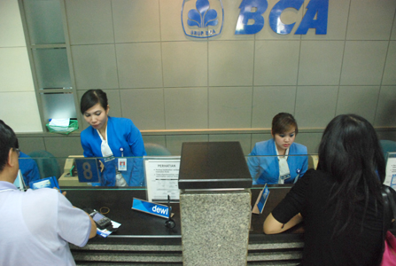 Lowongan Kerja Terbaru 2013 Bank BCA - D3, S1 dan S2 Pada 