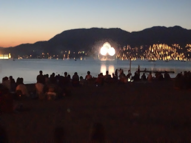 2013 Canada Day fireworks from Kitsilano Beach, Vancouver