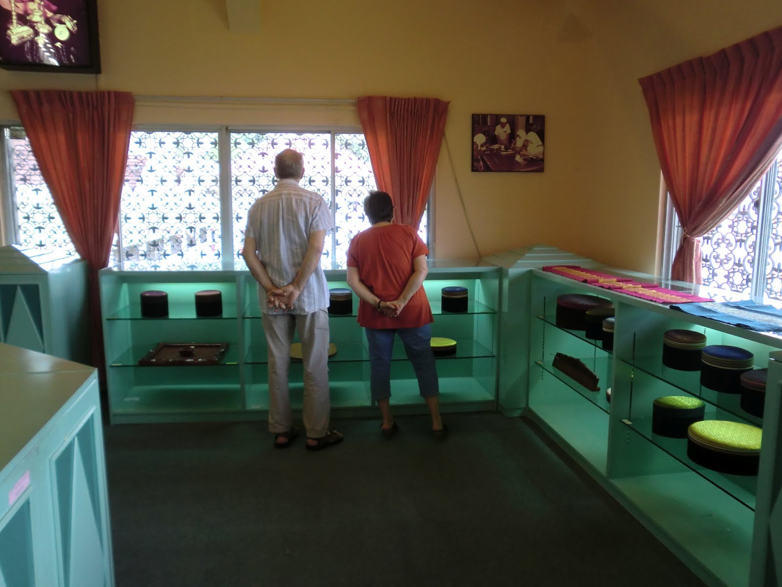 Life in Brunei Arts & Handicrafts