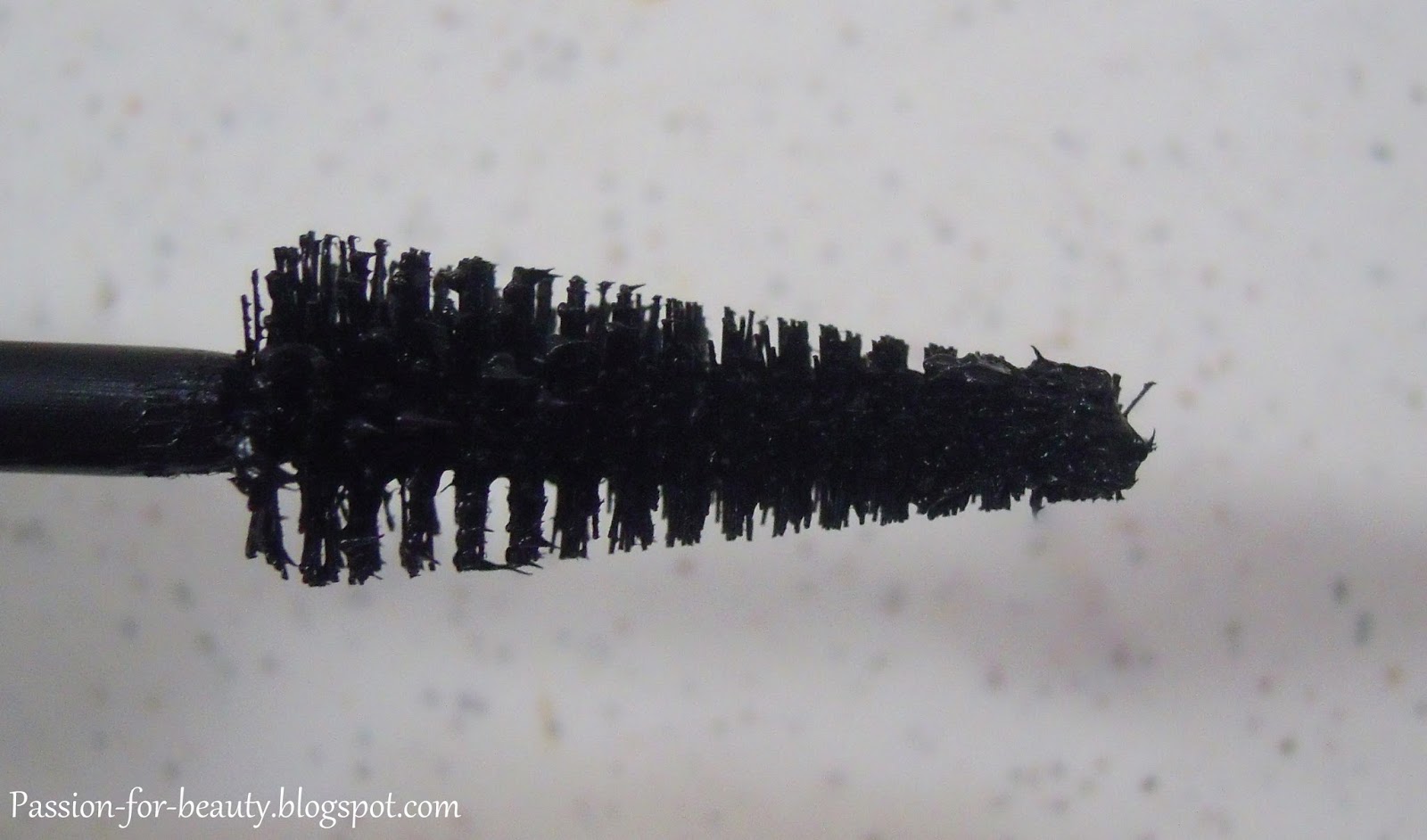 Because beauty is a passion Kiko Volume Eyes+ Active Mascara