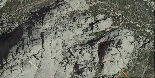 El Yelmo con niños. La Pedriza. Parque Nacional de Guadarrama.