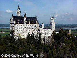 10 Istana Terbaik di Dunia