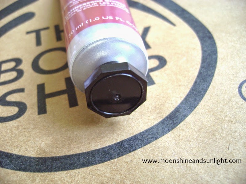Frosted Cranberry HandCream from The Body Shop || Review || Experience at the Forum Mall Bangalore Store 