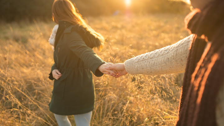 Soñar con caminar en pareja Soñar con caminar en pareja