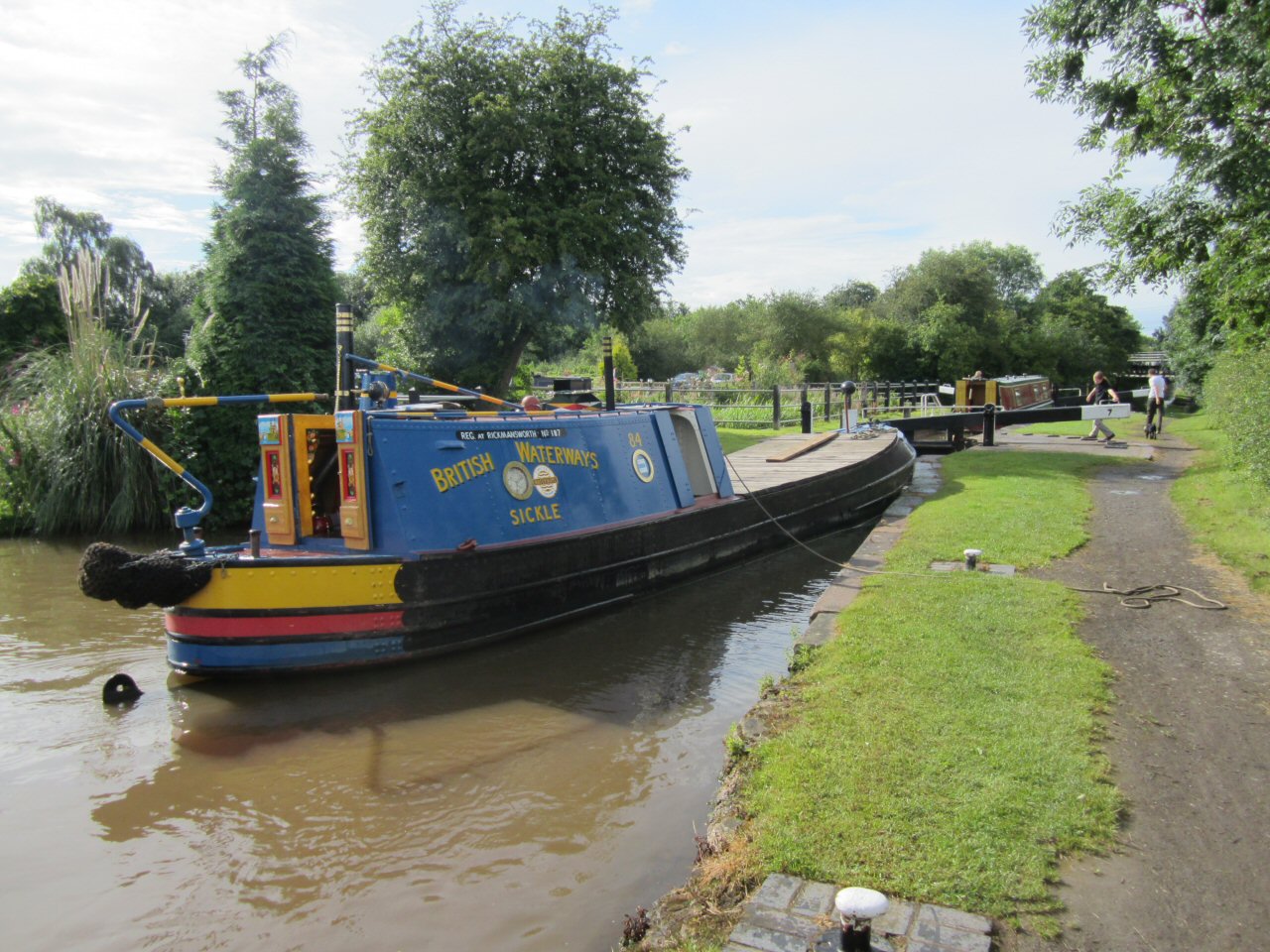 Narrow boats SICKLE and CHALICE To Atherstone