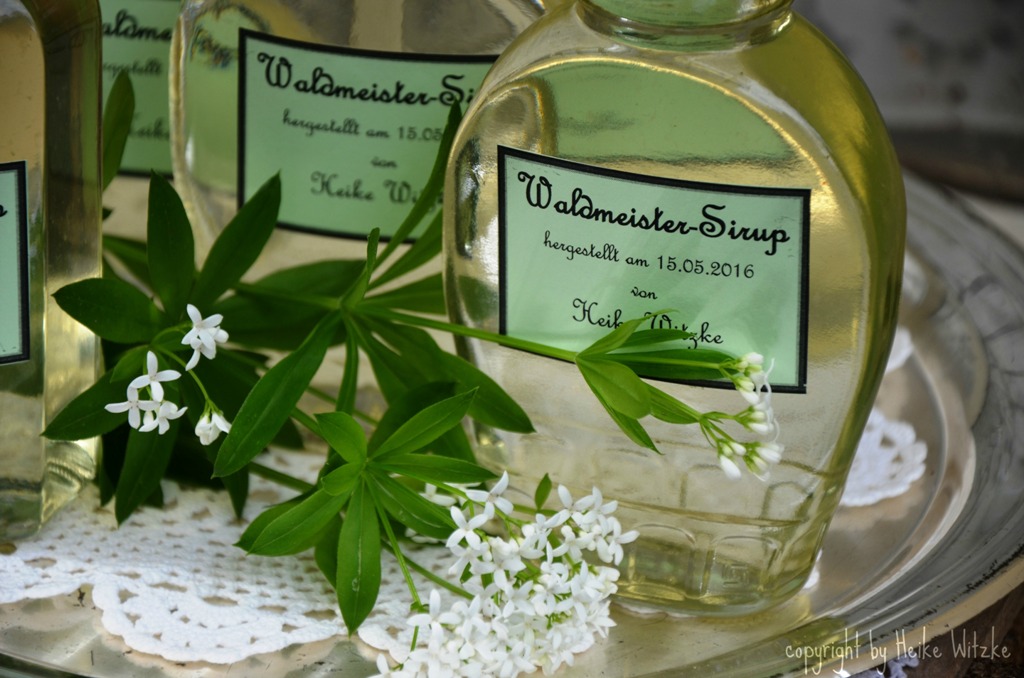 Queen-of-Hearts: Fliederblüten- und Waldmeister-Sirup