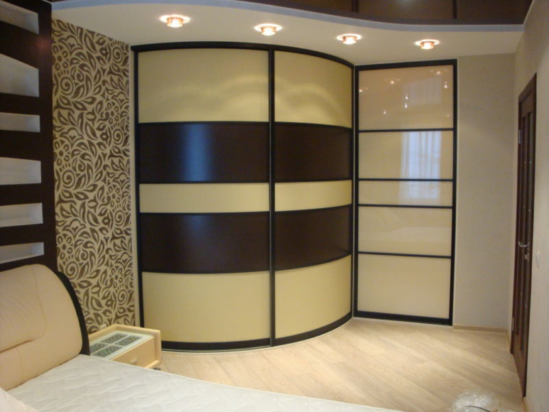 50 Space Saving Corner Wardrobe Designs For Small Bedroom