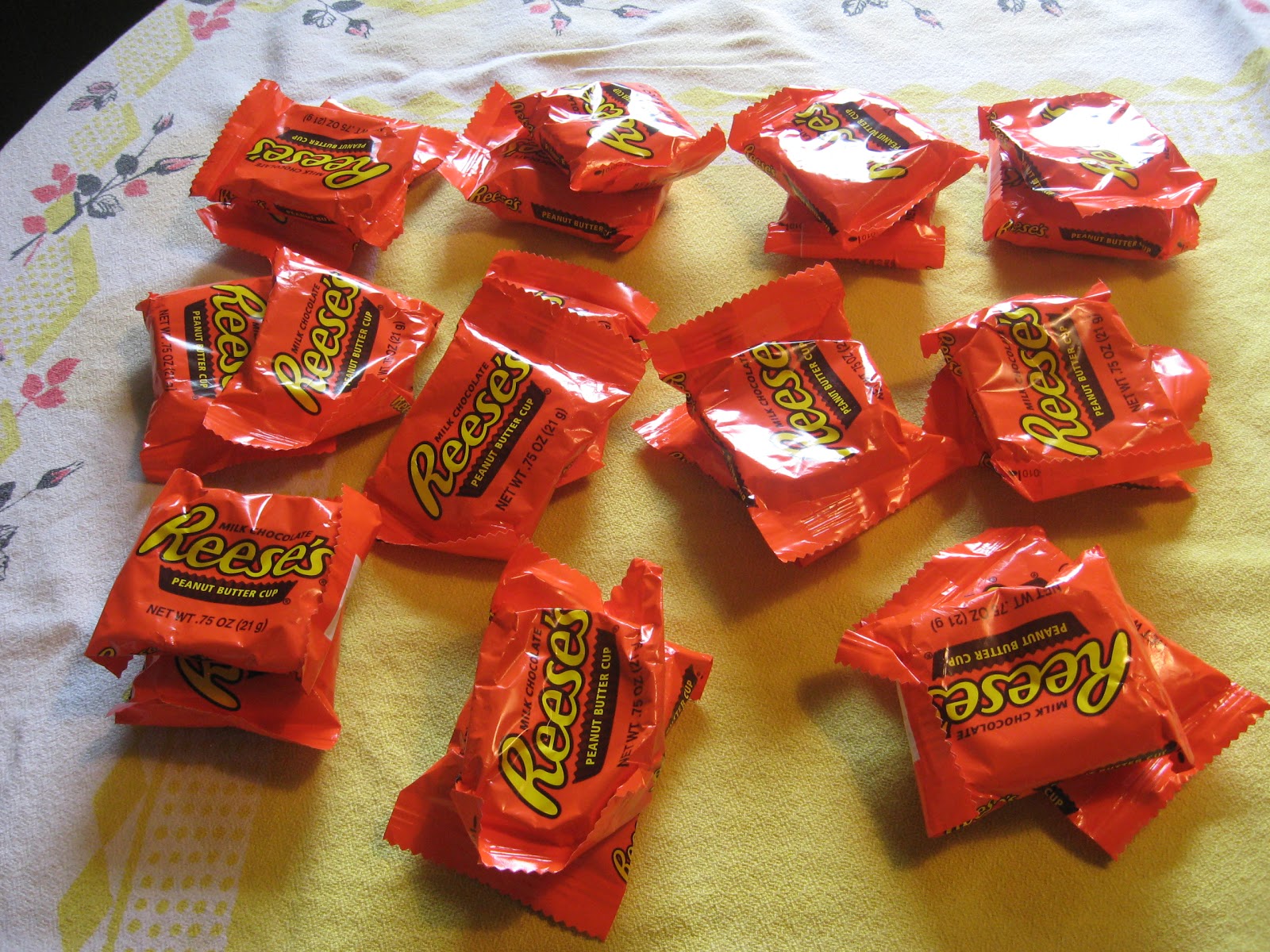 The Cooking Actress Candy Bar Stuffed Chocolate Chip Cookies