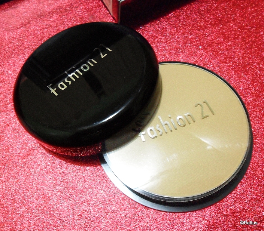 Fashion 21 Cake Foundation (Water-Activated)