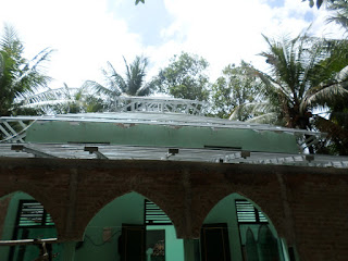 Pemasangan Rangka Atap Baja Ringan Masjid di Kulonprogo