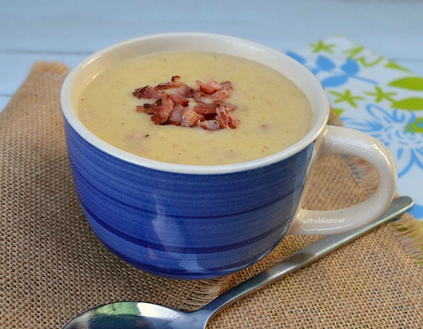 Tasty, comforting, filling and BACON in this Potato and Leek Soup ! 