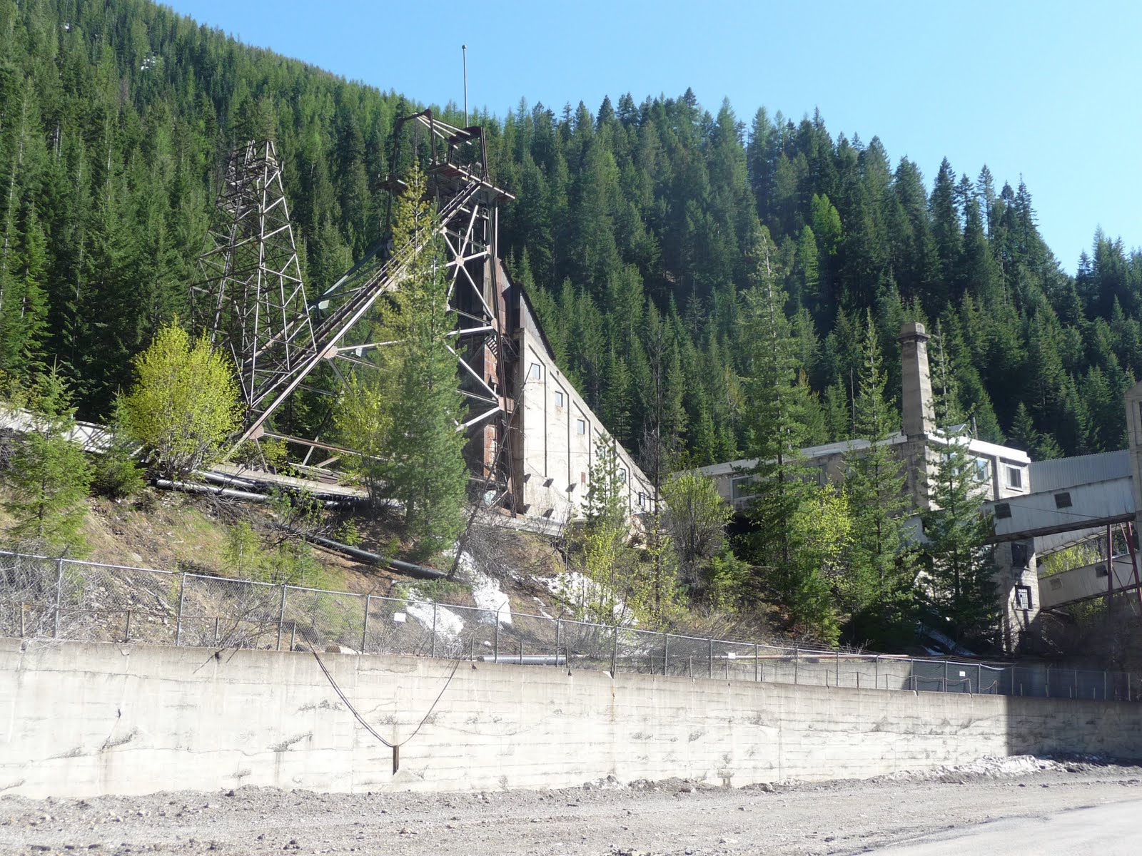 ATTIC CLUTTER Wallace...ID.......... Old mining town