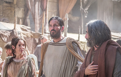 Joanne Whalley, Jim Caviezel and John Lynch in Paul, Apostle of Christ