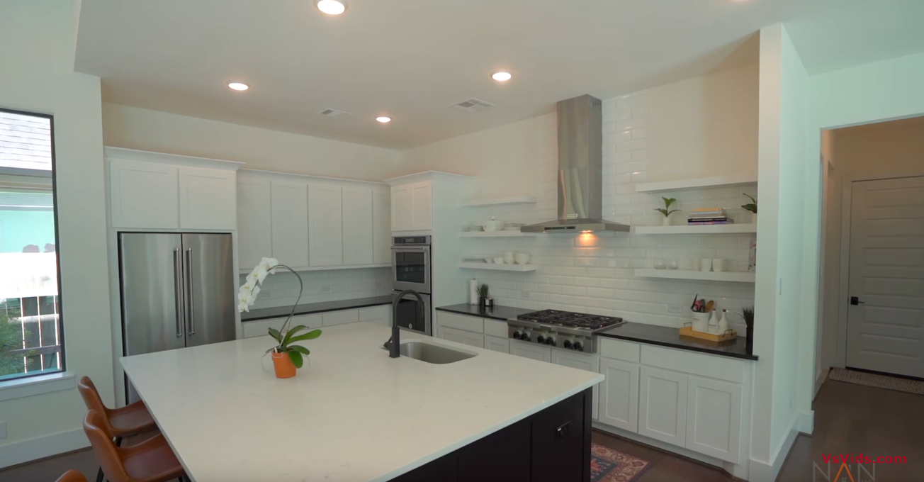 26 Photos vs. Breathtaking Contemporary Style Home in Gated Community | Houston, TX - Luxury Home & Interior Design Tour 26 Photos vs. Breathtaking Contemporary Style Home in Gated Community | Houston, TX - Luxury Home & Interior Design Tour
