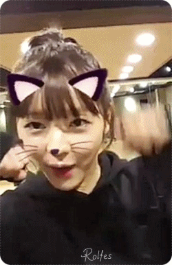 오마이걸 대표적인 꿀잼 V앱 돌려돌려 돌림판 - 유아 움짤.gif | 인스티즈