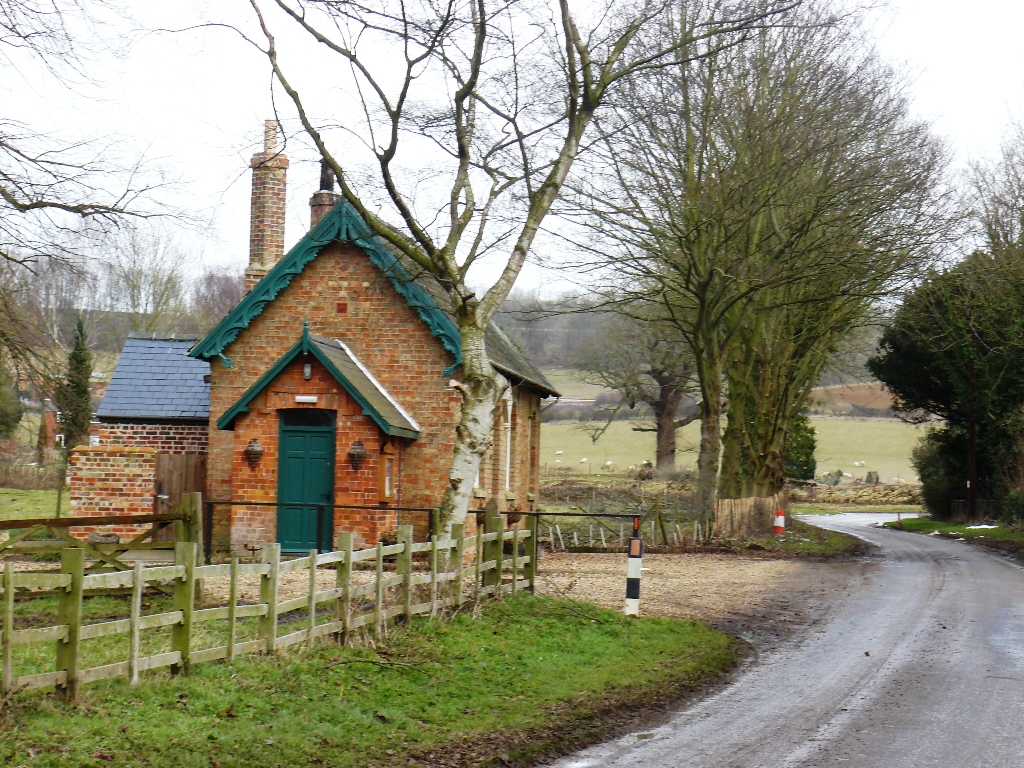 pear tree log Dear Old Bag Enderby