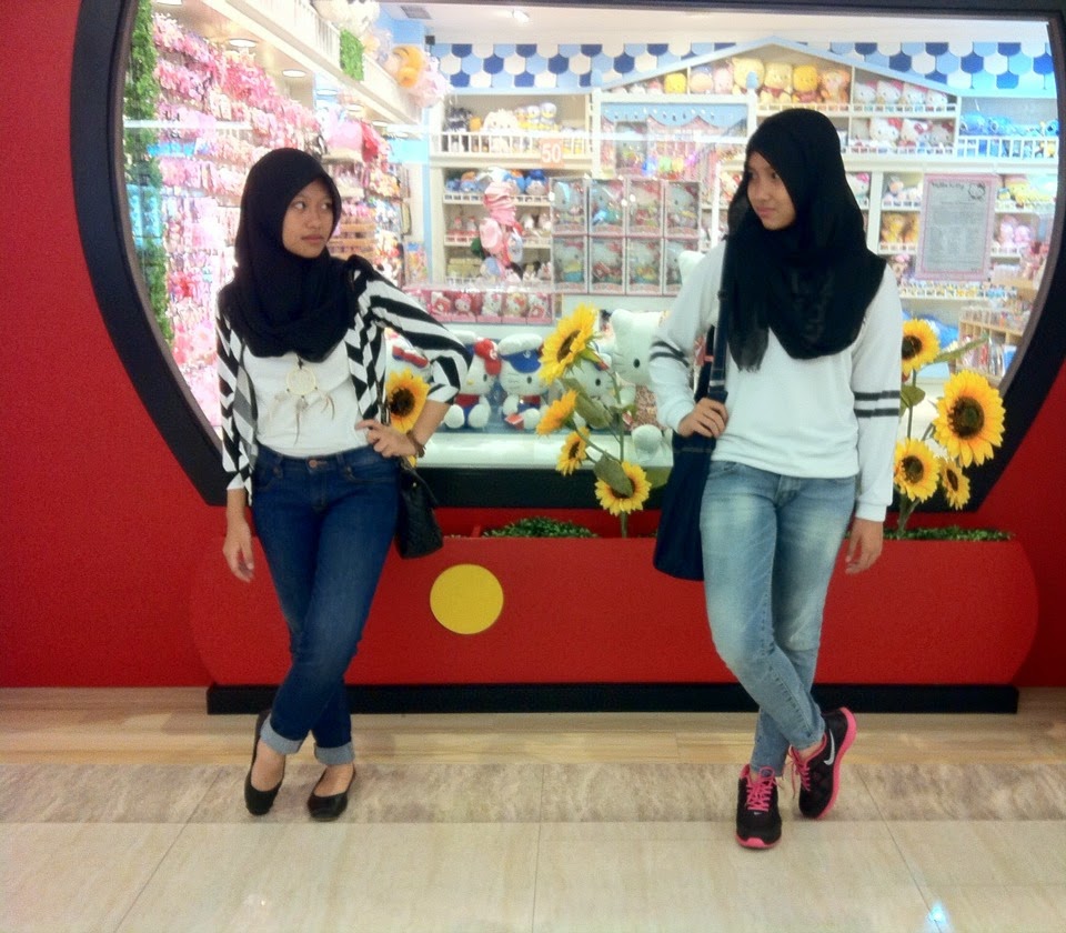 Fancy Vanilla Black And White Day