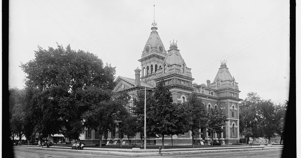 The Digital Research Library of Illinois History Journal™ The History