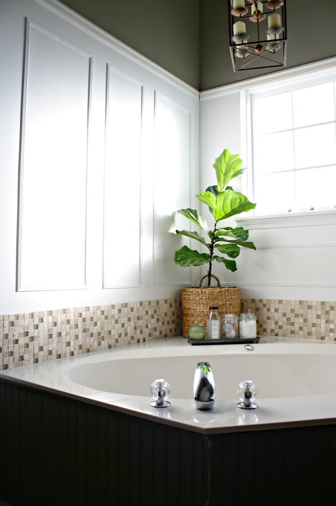 Simple Updates in the Master Bath Thrifty Decor Chick Thrifty DIY