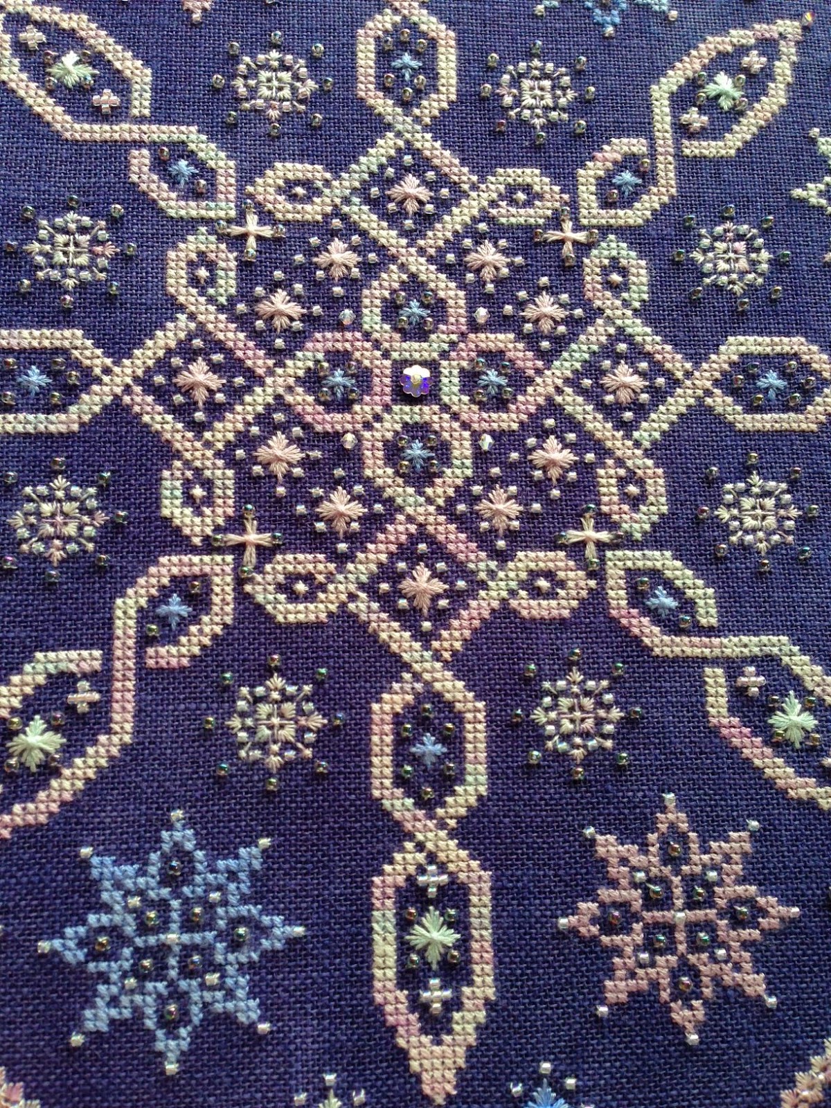 Wendy's Quilts and More: Celtic Snow is framed