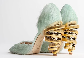 Shoe of the Day | Keeyahri Jenine Feathered Pumps | SHOEOGRAPHY