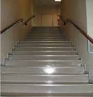 L'escalier : un risque élevé de chute.