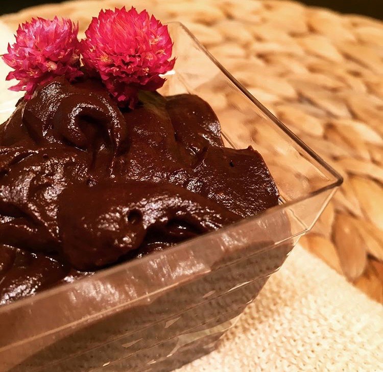 Avokadolu ve Kakaolu Mousse Tarifi Avokadolu ve Kakaolu Mousse Tarifi
