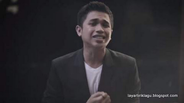 Lirik Lagu Azmi - Pernah | LayarLirik