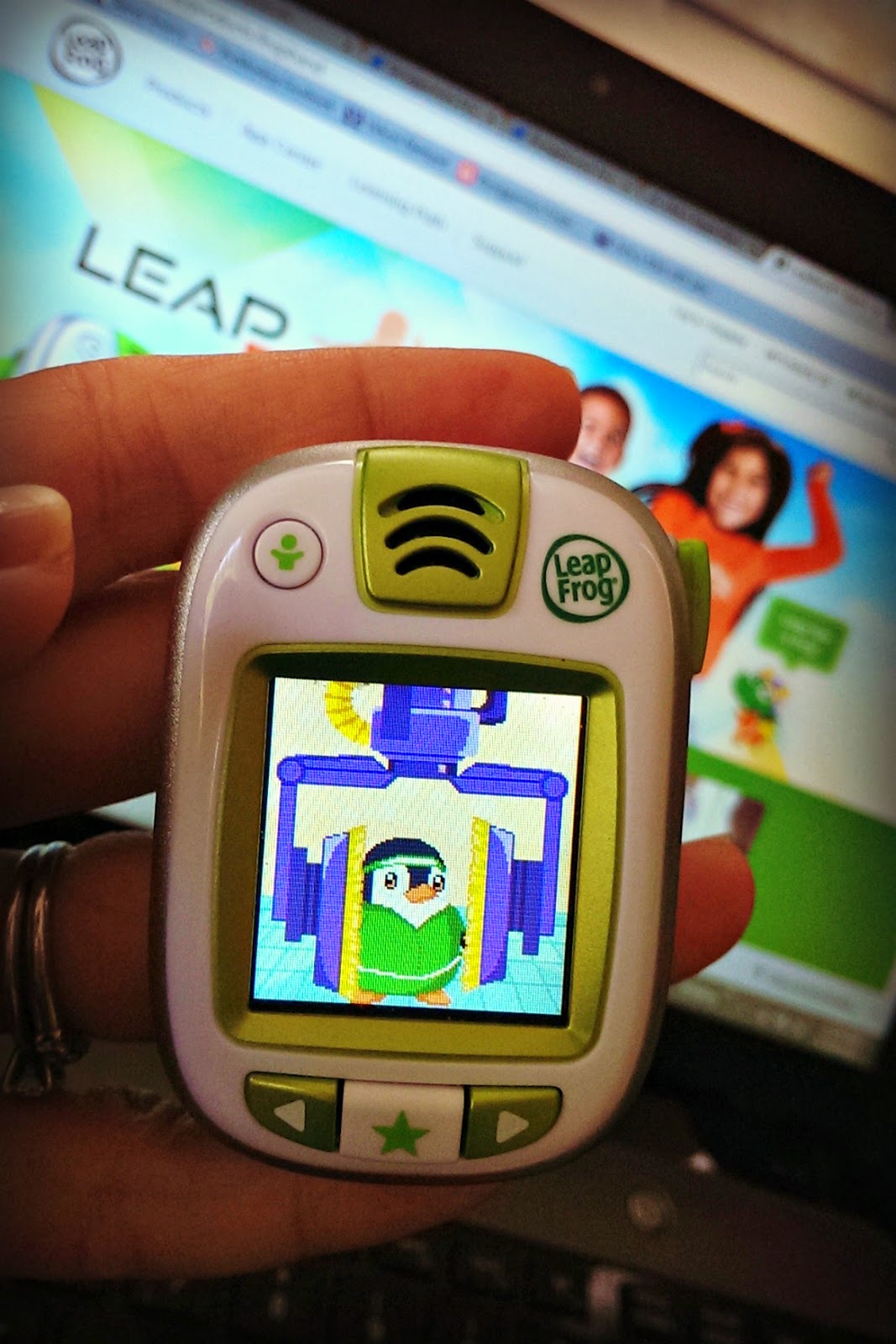 Bonggamom Finds: Fitness made fun with Leapfrog's new LeapBand