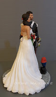 statuine personalizzate torta matrimonio sposo divisa militare orme magiche