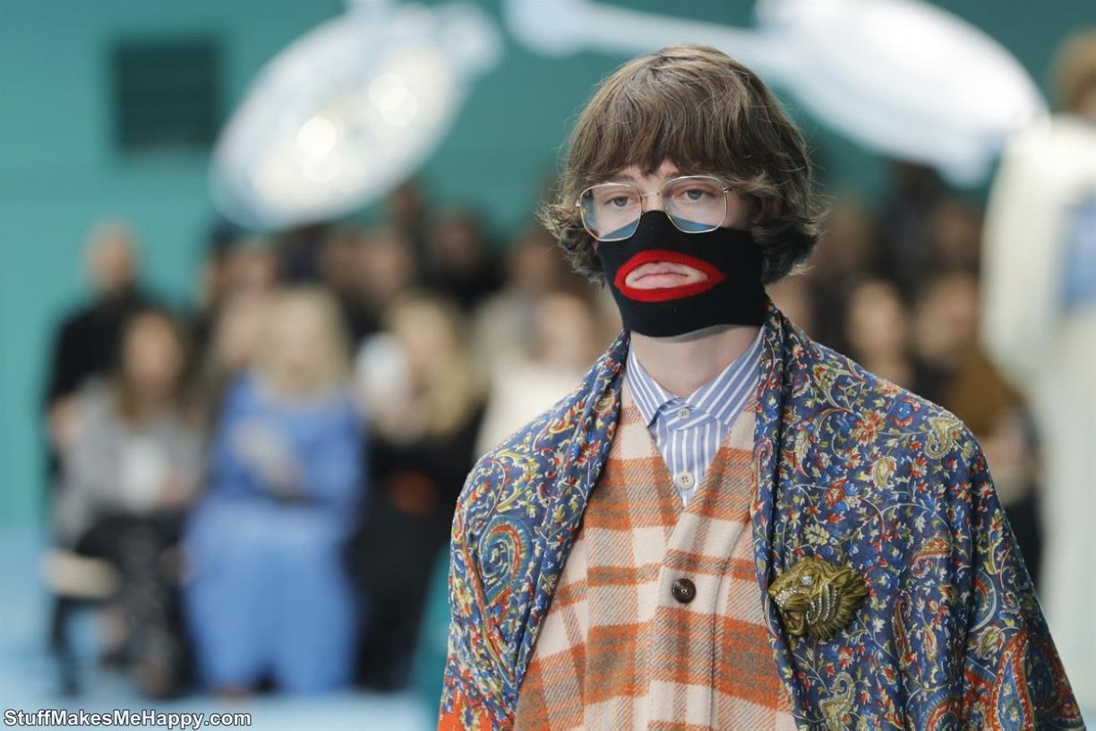 Photos From The Gucci Fashion Show 2018, Where The Models Hold Their Heads In Their Hands