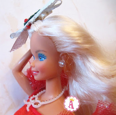 Кукла барби коллекционная с голубыми глазами и светлыми локонами 1980х